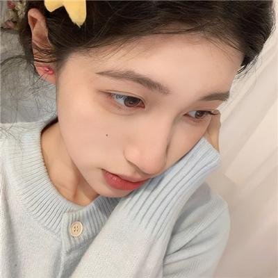 世故的女人 封面